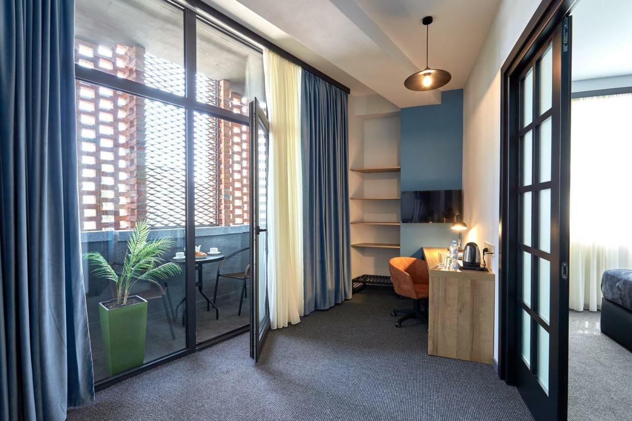 Graphica Tbilisi Hotel 外观 照片